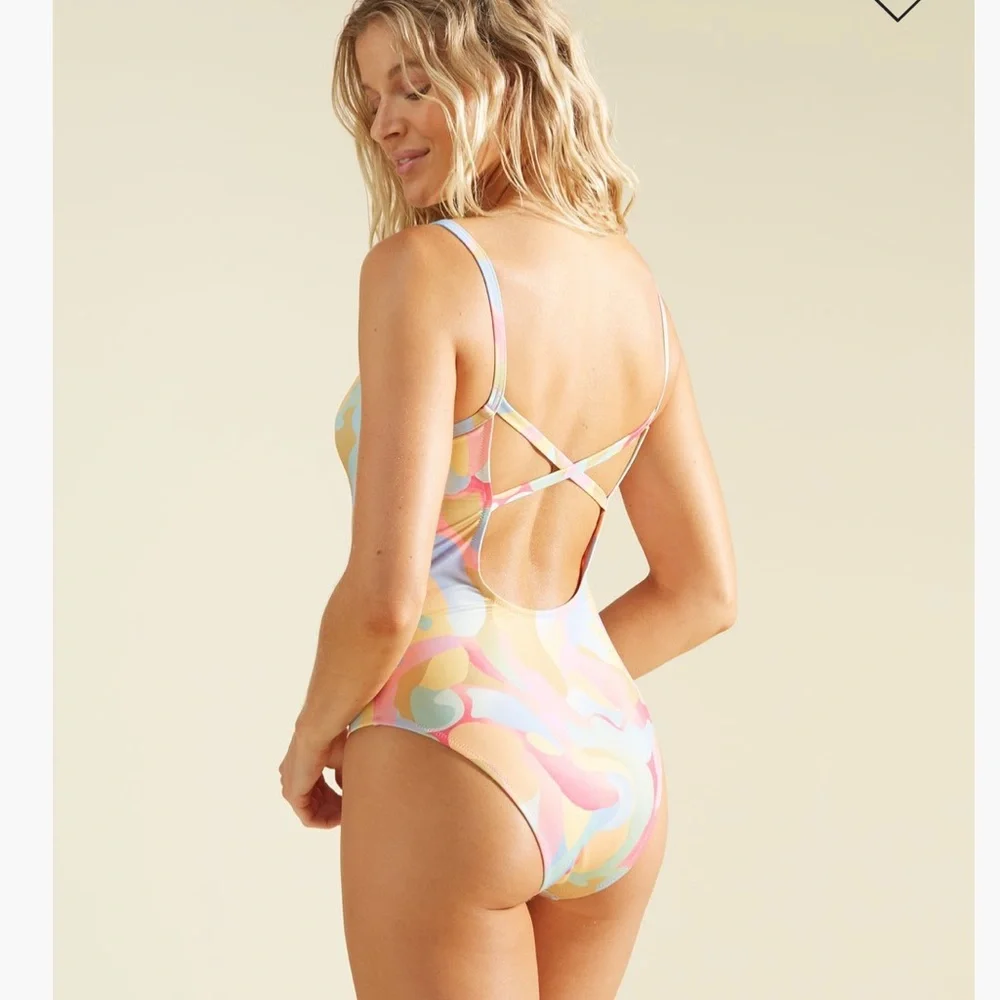 Billabong women one
